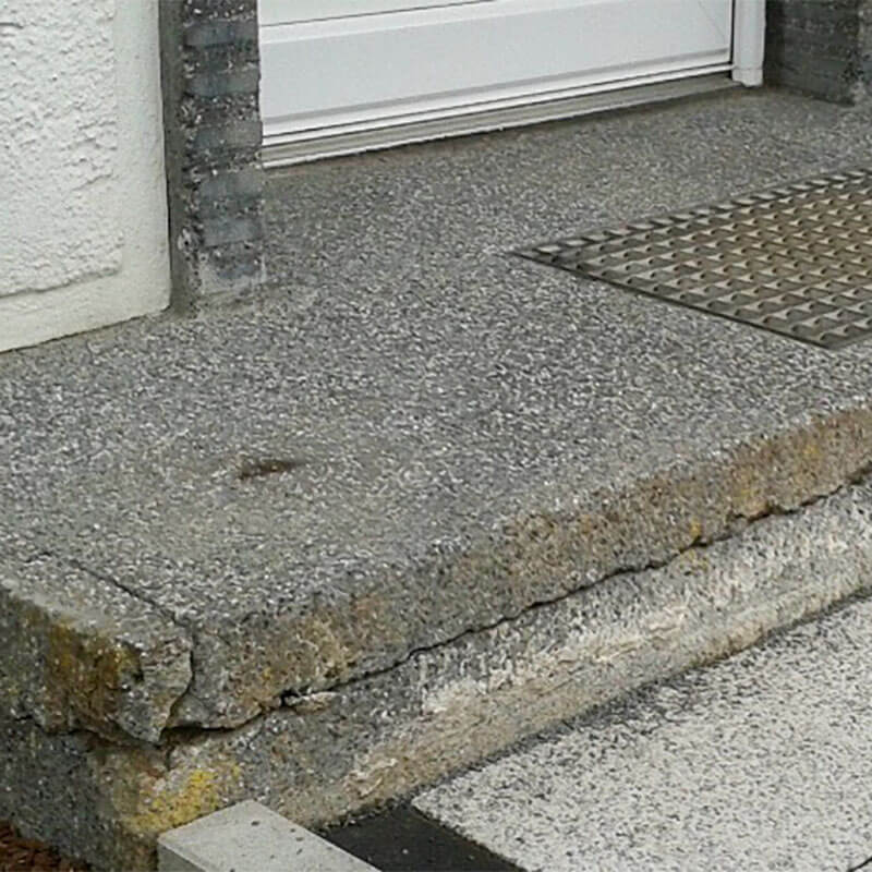 Beschdigte Podeste und Treppen Einfamilienhaus